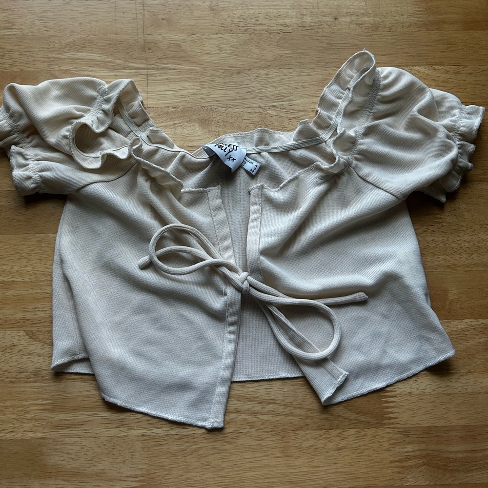 US 0 Princess Polly crop top